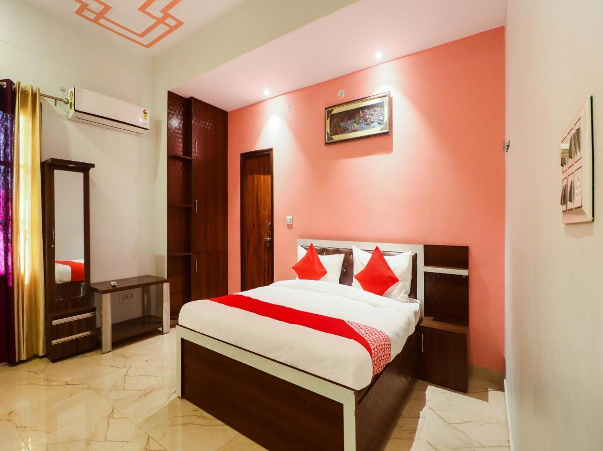 Oyo Lck1233 Rivaaj Palace Lakhnau Kültér fotó