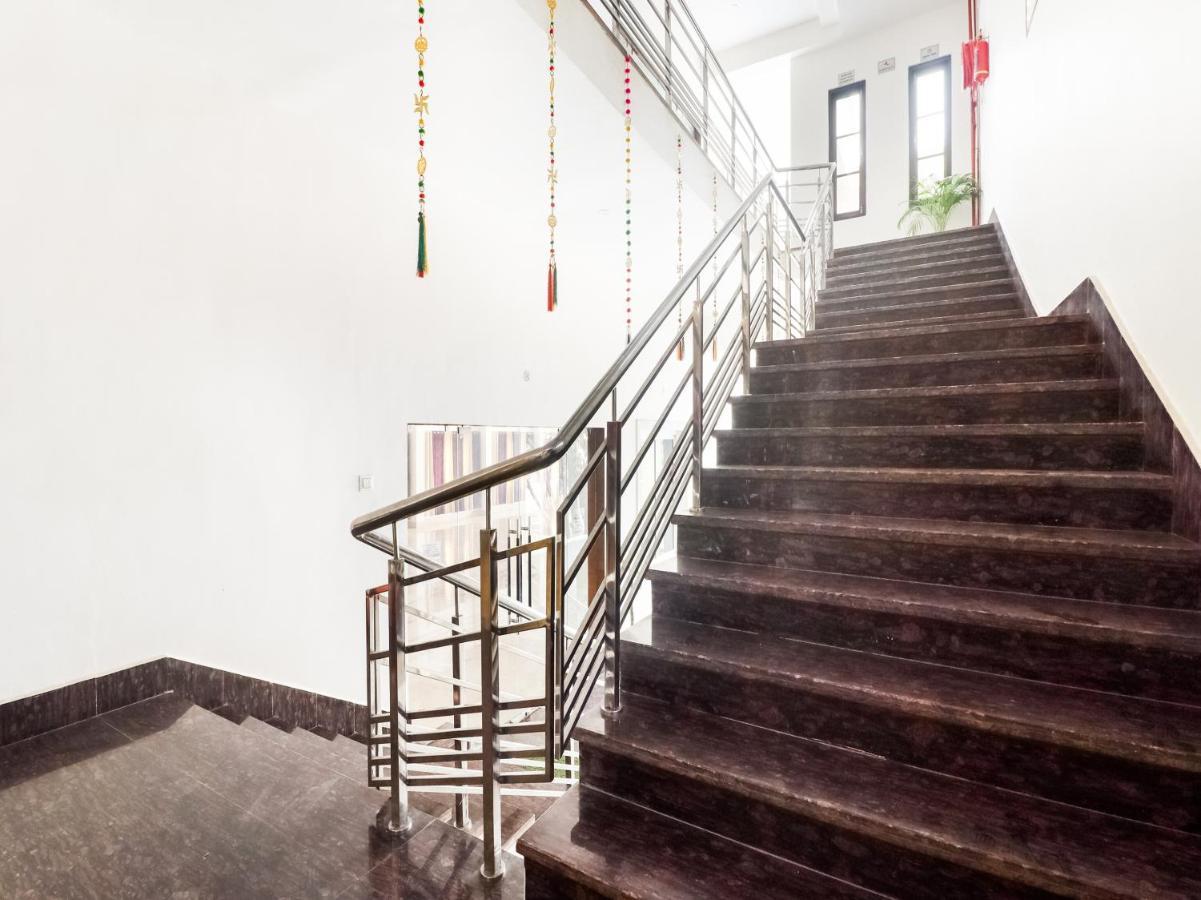 Oyo Lck1233 Rivaaj Palace Lakhnau Kültér fotó