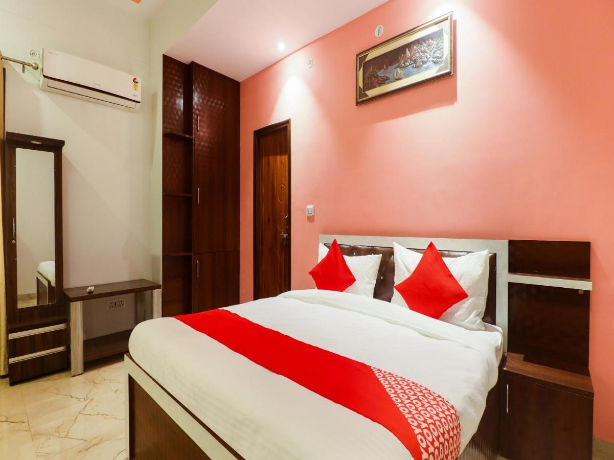Oyo Lck1233 Rivaaj Palace Lakhnau Kültér fotó