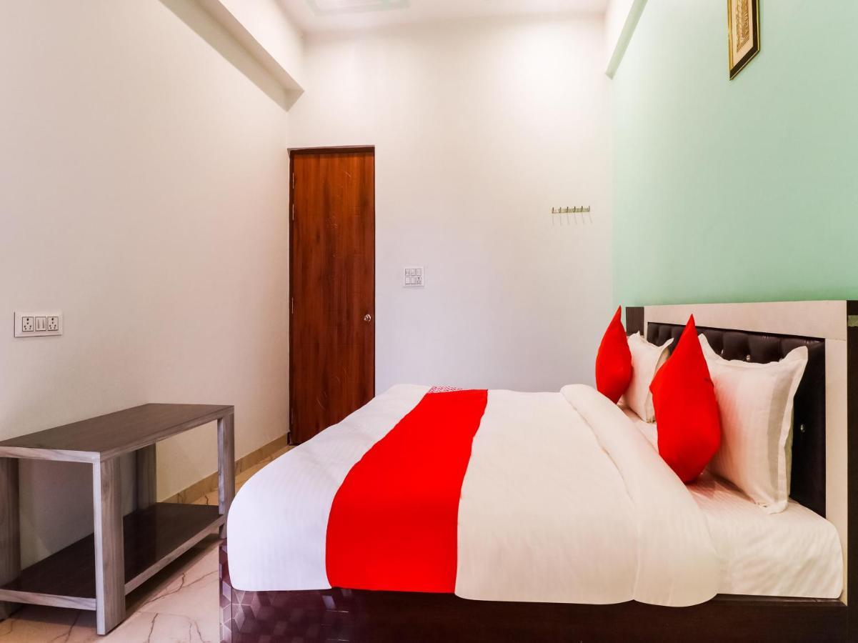 Oyo Lck1233 Rivaaj Palace Lakhnau Kültér fotó