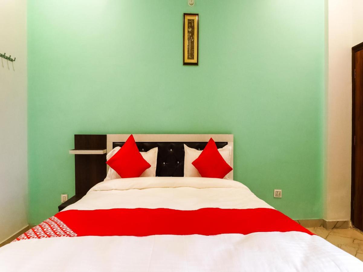 Oyo Lck1233 Rivaaj Palace Lakhnau Kültér fotó