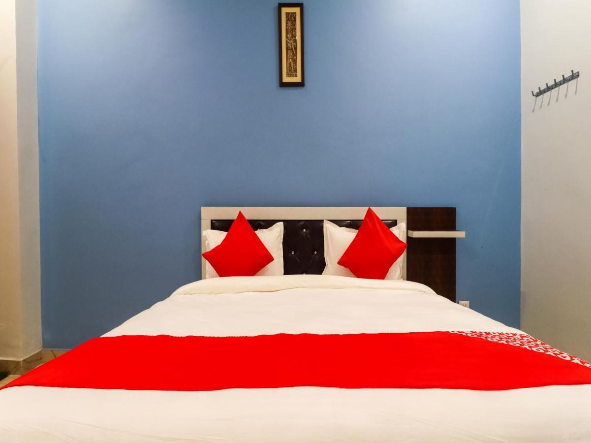 Oyo Lck1233 Rivaaj Palace Lakhnau Kültér fotó